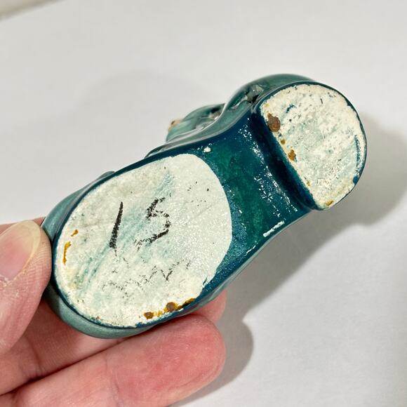 Vintage novelty figurine collectible chipmunk in boot figure porcelain souvenir - Picture 7 of 8